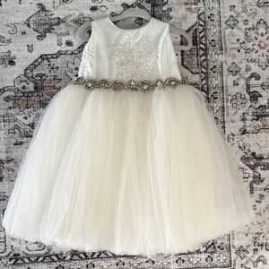 Elegant White Tulle Kids Dress